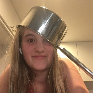 Meet your Posher, Makayla